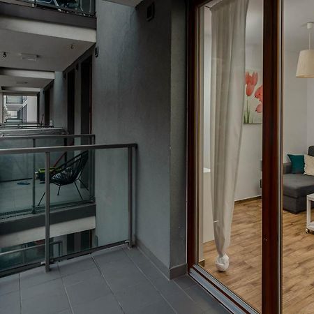 Chill Apartments Wola Center Varsovia Exterior foto