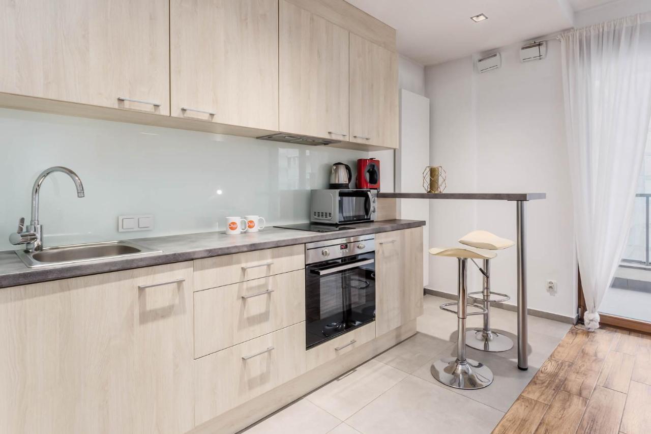 Chill Apartments Wola Center Varsovia Exterior foto