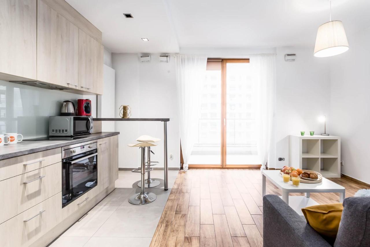 Chill Apartments Wola Center Varsovia Exterior foto